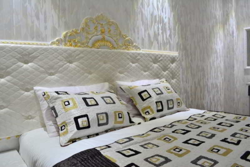 Готель Elegant Boutique Rustaveli Тбілісі Екстер'єр фото