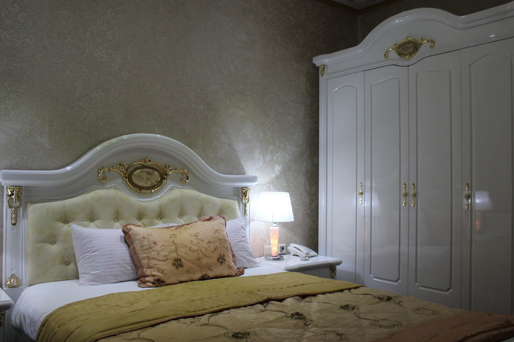 Готель Elegant Boutique Rustaveli Тбілісі Екстер'єр фото