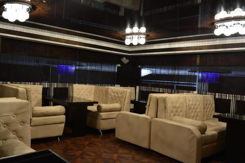 Готель Elegant Boutique Rustaveli Тбілісі Екстер'єр фото