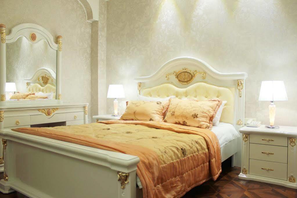 Готель Elegant Boutique Rustaveli Тбілісі Екстер'єр фото