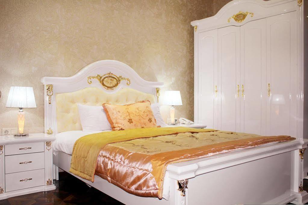 Готель Elegant Boutique Rustaveli Тбілісі Екстер'єр фото